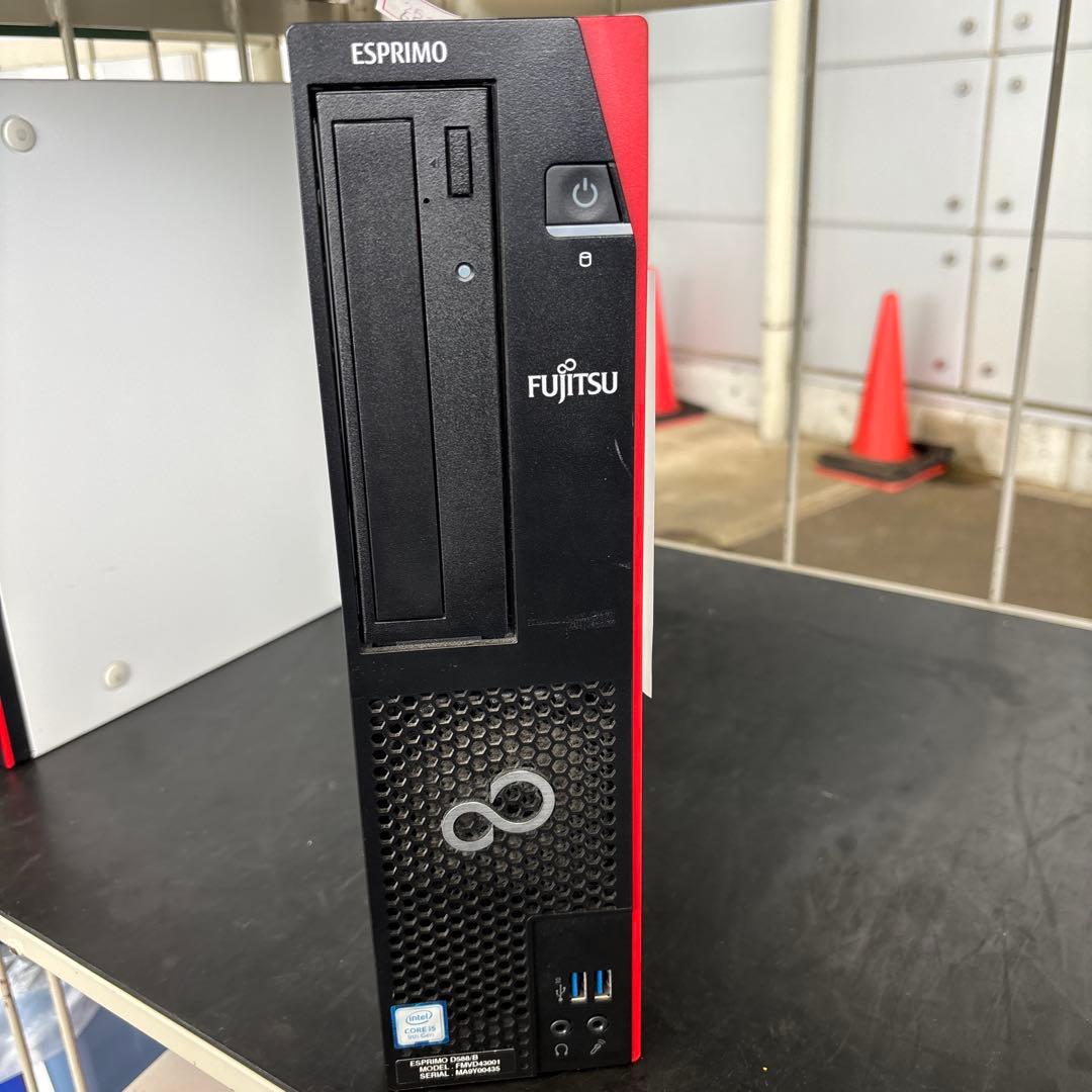 Fujitsu ESPRIMO D588/B デスクトップPC