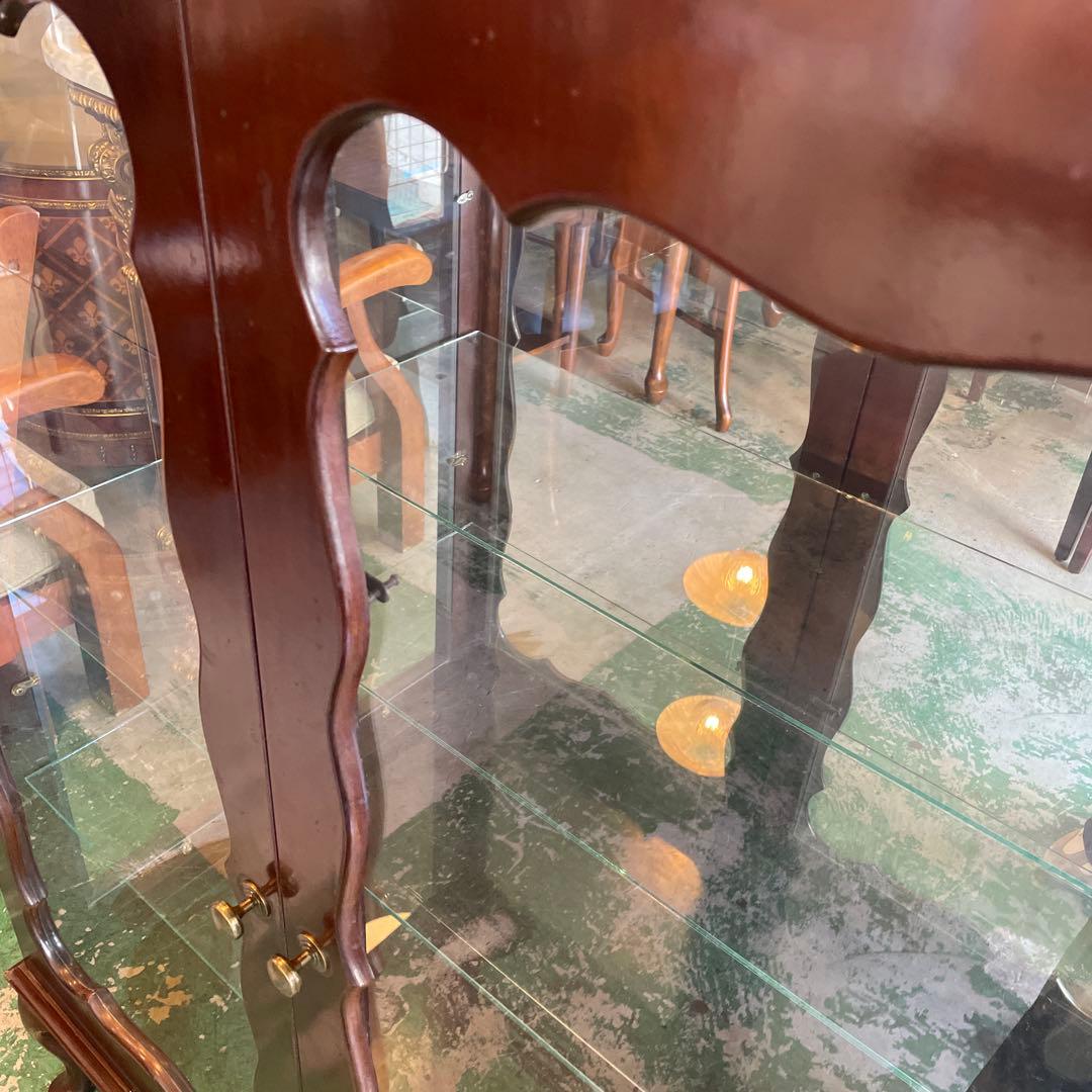 アメリカ製アンティークガラスの飾り棚　猫脚