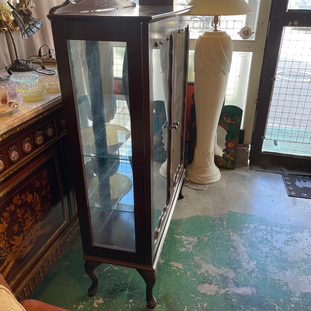 アメリカ製アンティークガラスの飾り棚　猫脚