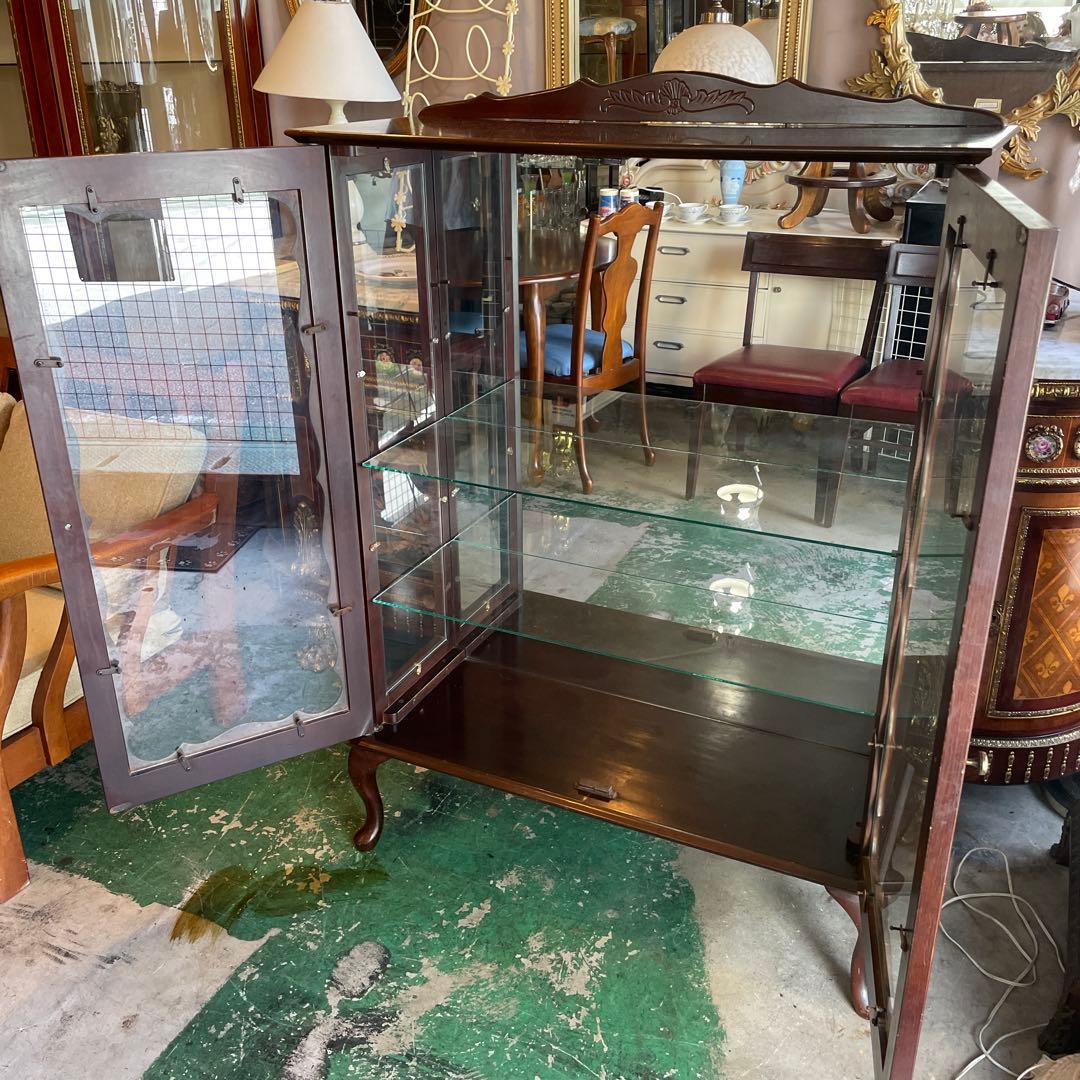 アメリカ製アンティークガラスの飾り棚　猫脚