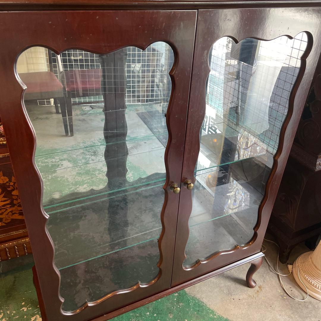 アメリカ製アンティークガラスの飾り棚　猫脚