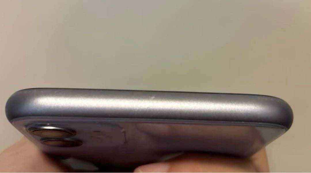 美品Apple iPhone 11 ラベンダー