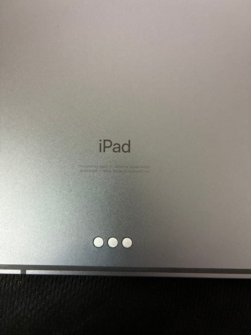 Apple iPad Pro 12.9（第3世代）256GB MTHV2J/A