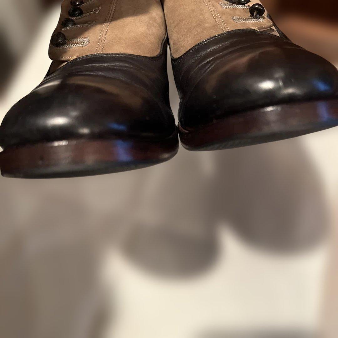 靴 forme Buttoned up shoes