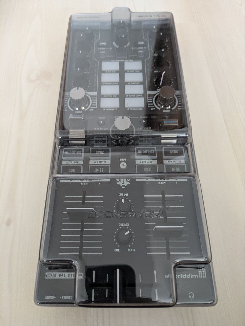 Reloop Mixtour pro DJコントローラー