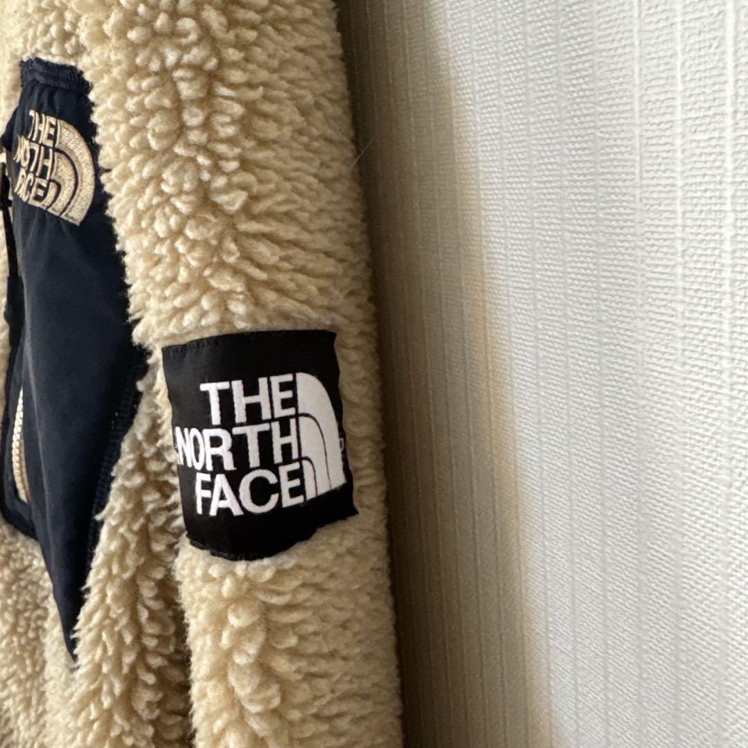 【刺繍ロゴ&肩ロゴ】ノースフェイス　フリースジャケット　キッズ150　ベージュ