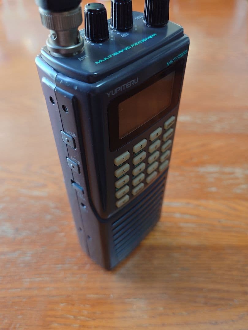 Yupiteru MVT-7200 マルチバンド受信機