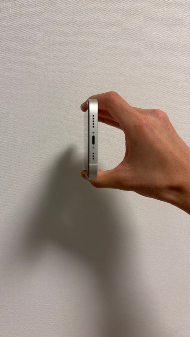 Apple iPhone 14 128GB スターライト　本体