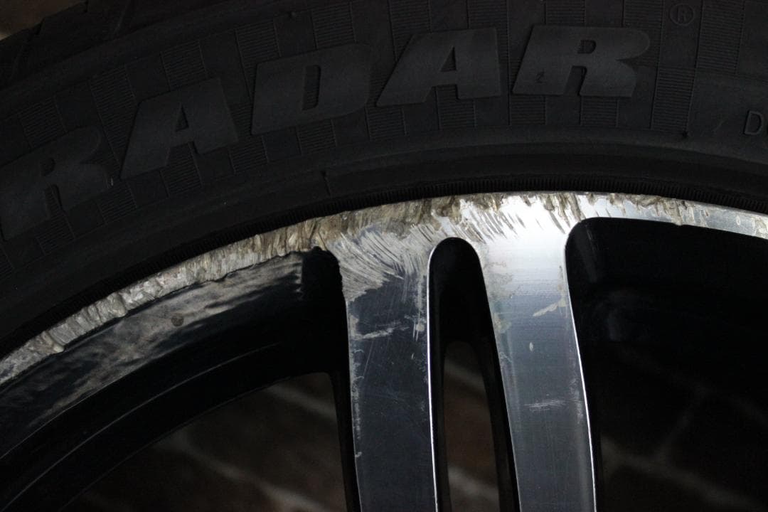 ハイエース・ＢＡＤＲＵＣＫＥＲ・１８インチ　№２５２