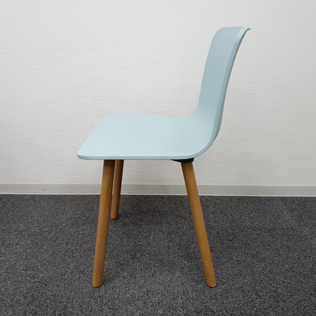 某服好きページ★ヴィトラ★ハル ウッド チェア★アイスグレー★