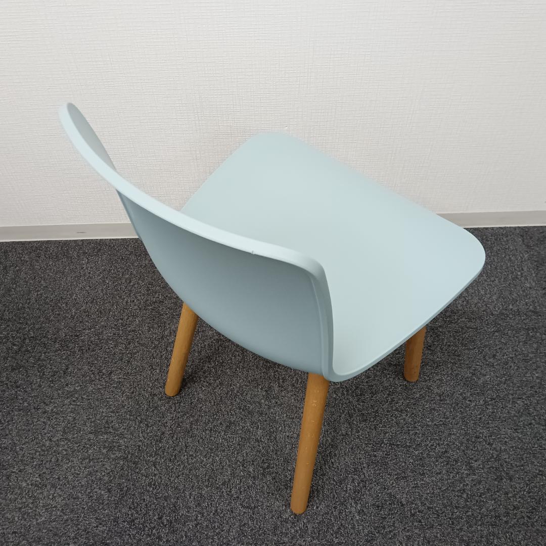 某服好きページ★ヴィトラ★ハル ウッド チェア★アイスグレー★