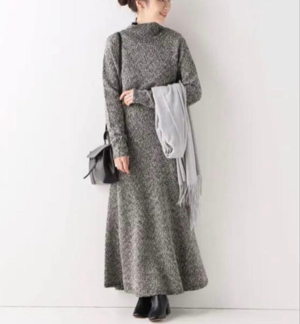 IENA ハイネック ロングニットワンピース グレー、ラメ入り