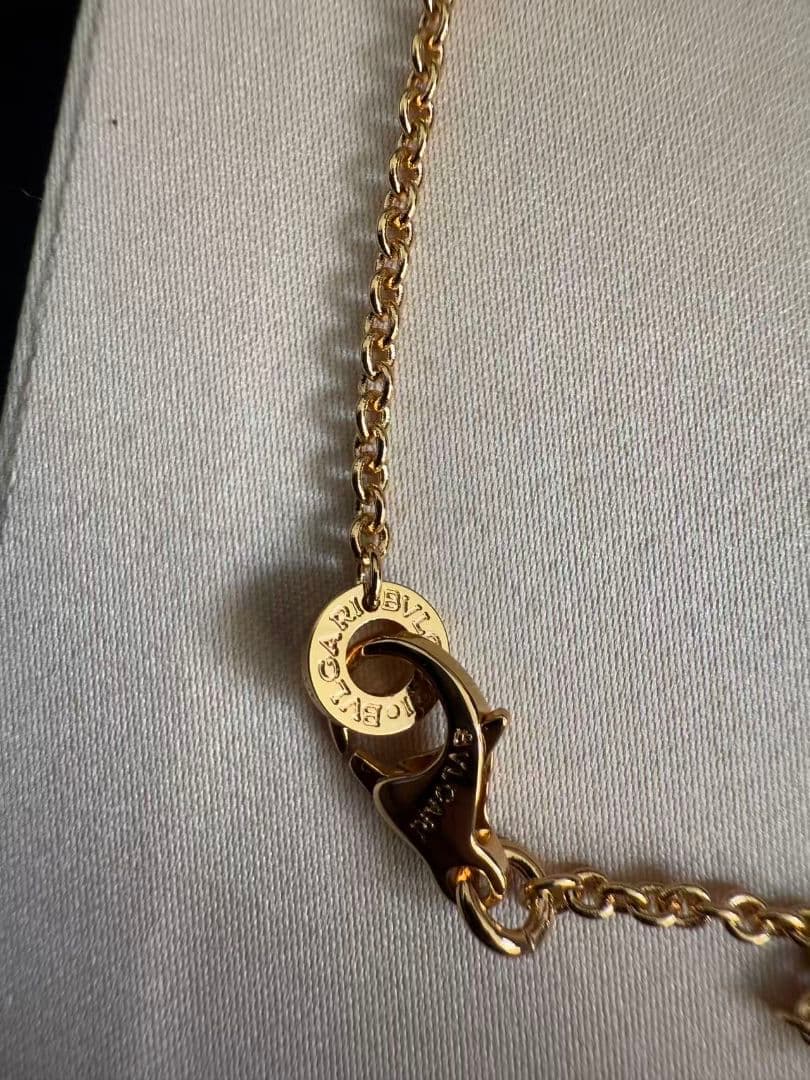 BVLGARI ロゴ入りネックレス 新品同様