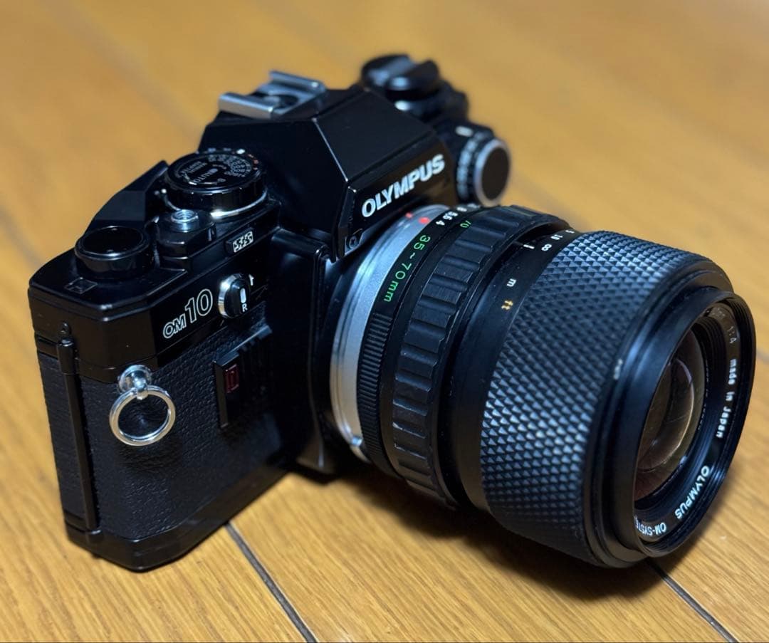 OLYMPUS OM10 フィルム一眼レフカメラ/レンズ付き