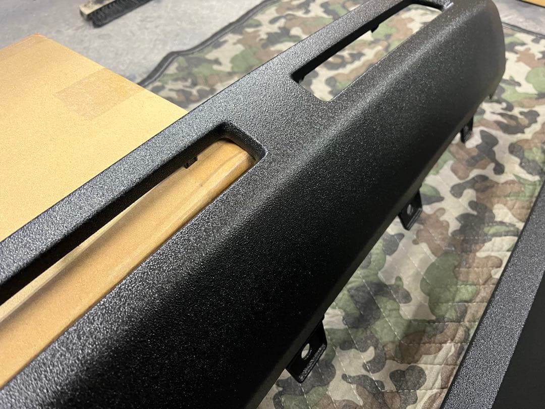 MatsuShin様新型デリカD5 後期　アンダーカバー、バンパー　ラプター塗装