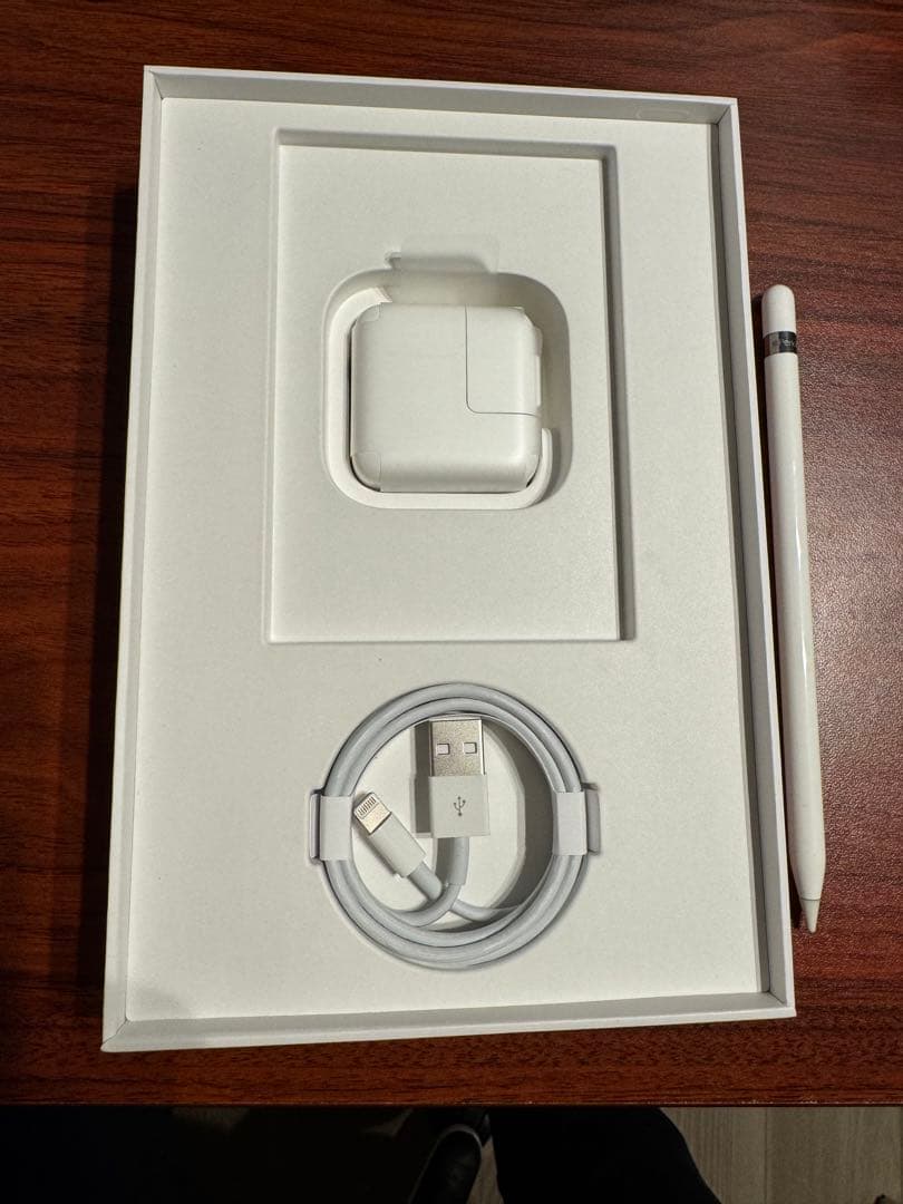 n*8様 iPad mini 第5世代64G 付属品未使用 Apple penc