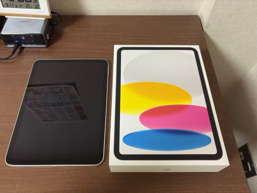 iPad 第10世代（シルバー、64GB、Wi-fi）他ケース