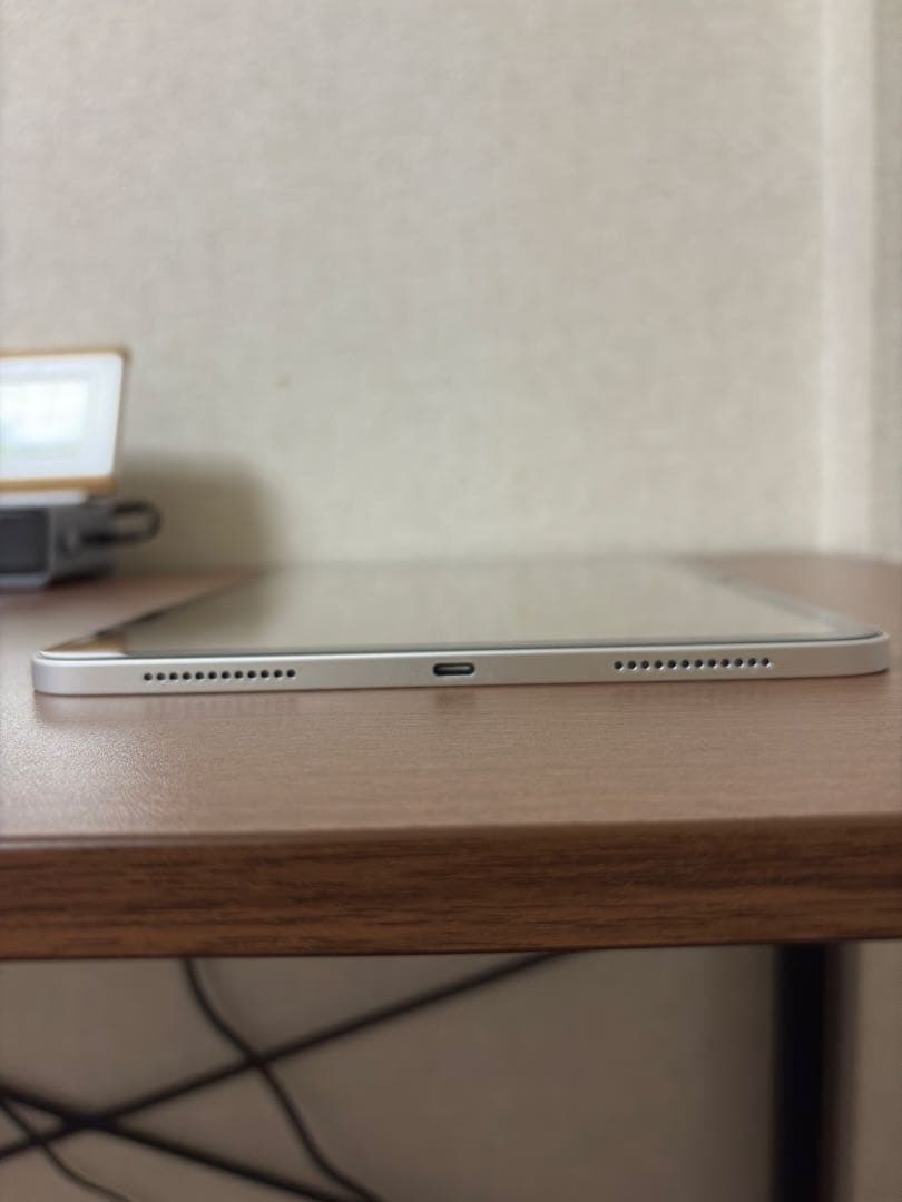 iPad 第10世代（シルバー、64GB、Wi-fi）他ケース