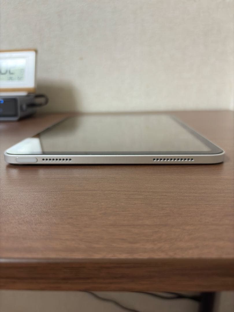 iPad 第10世代（シルバー、64GB、Wi-fi）他ケース