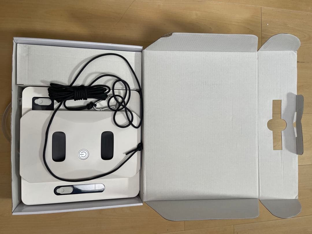 自動窓掃除機　窓ガラスのお掃除ロボット「Window-G」