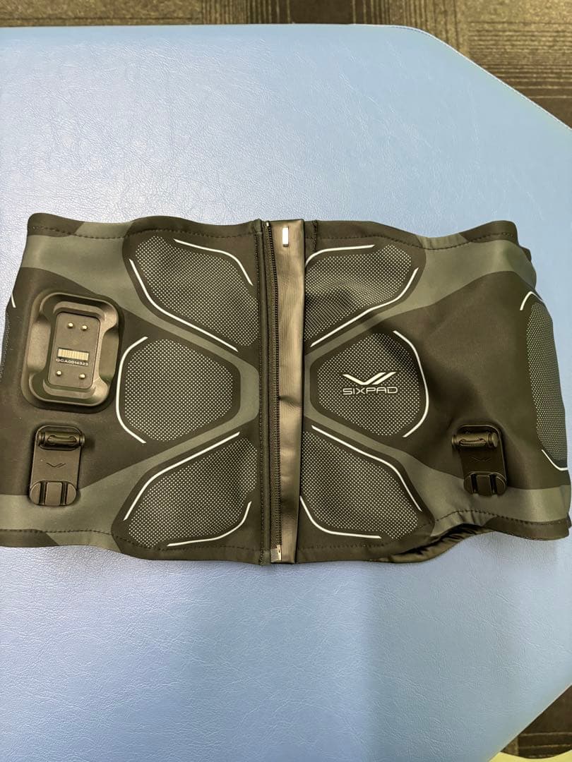 SIXPADブラック サイズＬ