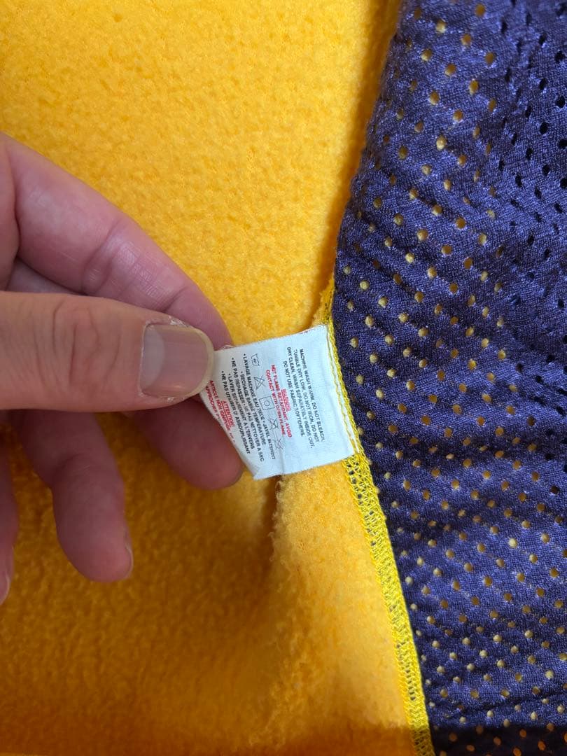 patagonia シンチラベスト イエロー