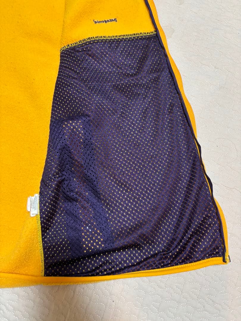 patagonia シンチラベスト イエロー