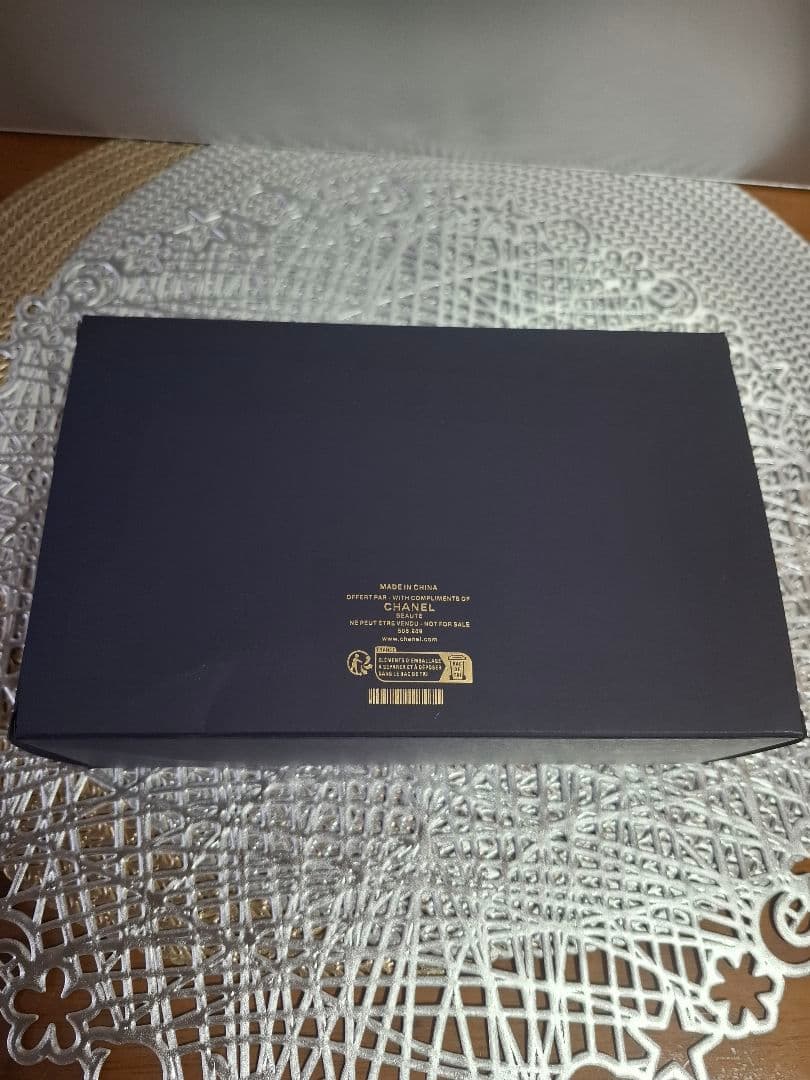 限定セール‼️CHANEL 　ホリデー限定ポーチ　ネイビー　ノベルティ　斜め掛け