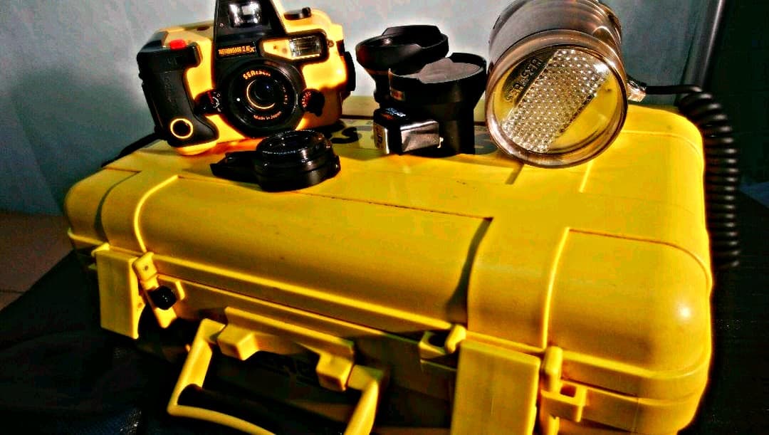 水中カメラ、レンズ2本、レンジフアインダ、ケース