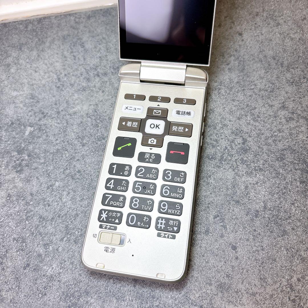 極美品 KYOCERA 京セラ KYF43 かんたんケータイ ガラケー ゴールド