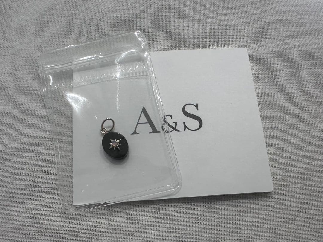 agete アガット　K10 チャーム　オニキス　オパール　販売証明書付き