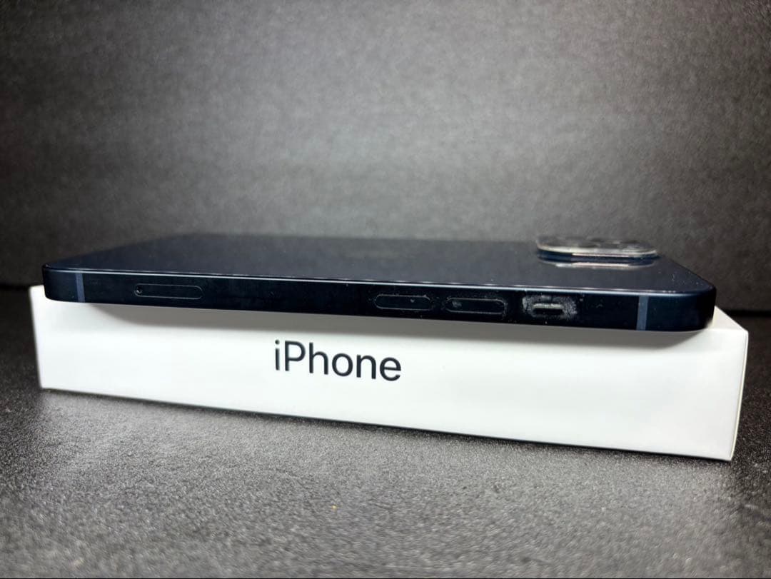 iPhone13 SIMロックなし　Apple 128GM ミッドナイト