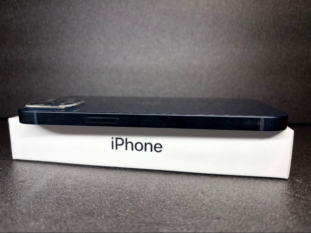 iPhone13 SIMロックなし　Apple 128GM ミッドナイト