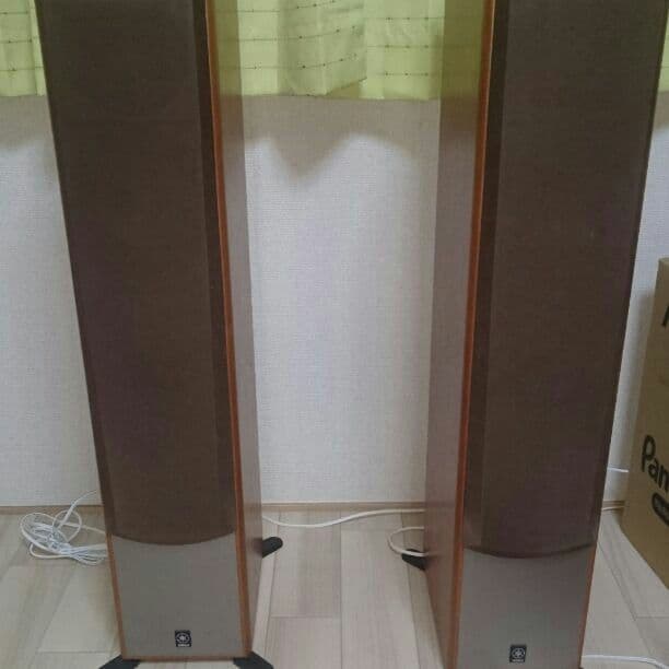 送料込み！ヤマハNS-120 トールボーイスピーカー スタンド付き　1本分