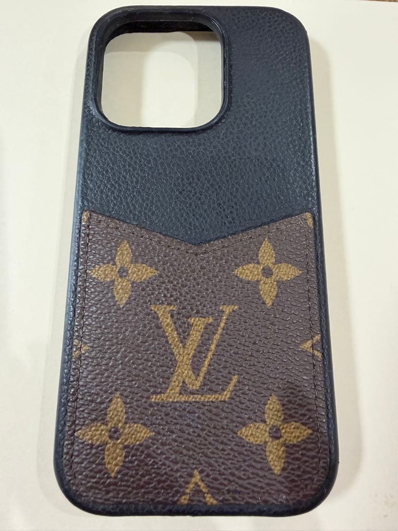 LOUIS VUITTON iPhone 15 Pro ケース