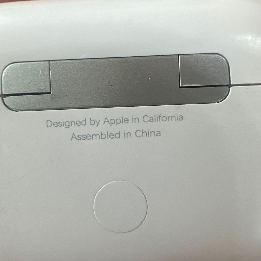 AirPods本体 ホワイト