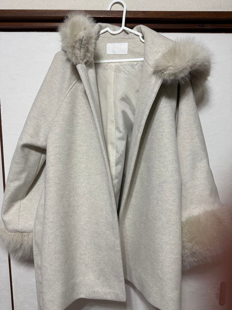 Chico ファー襟ケープコート