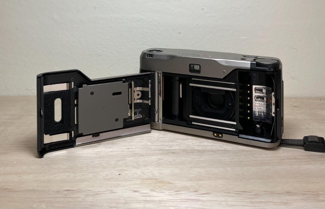 CONTAX T2 コンタックス フィルムカメラ