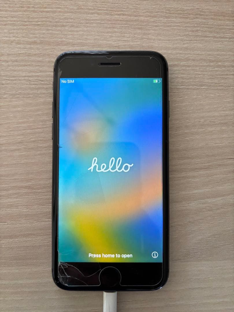 Apple iPhone 8 ブラック 本体