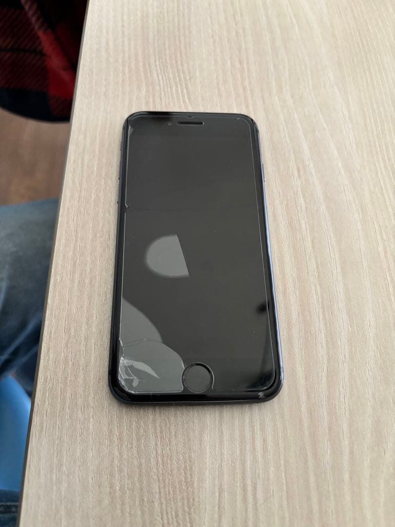 Apple iPhone 8 ブラック 本体