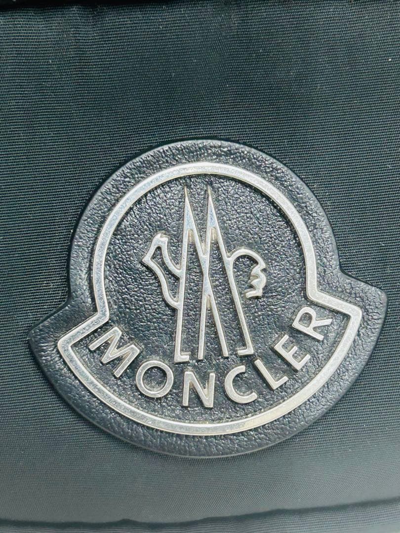 【良品】モンクレール ウエスト ボディバッグ黒J2 5M00001