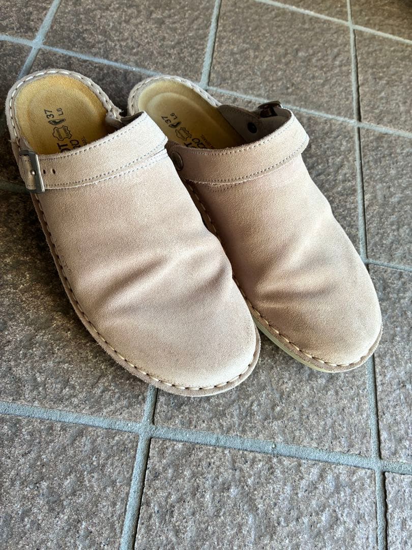 Naot ベージュ アイリス　37