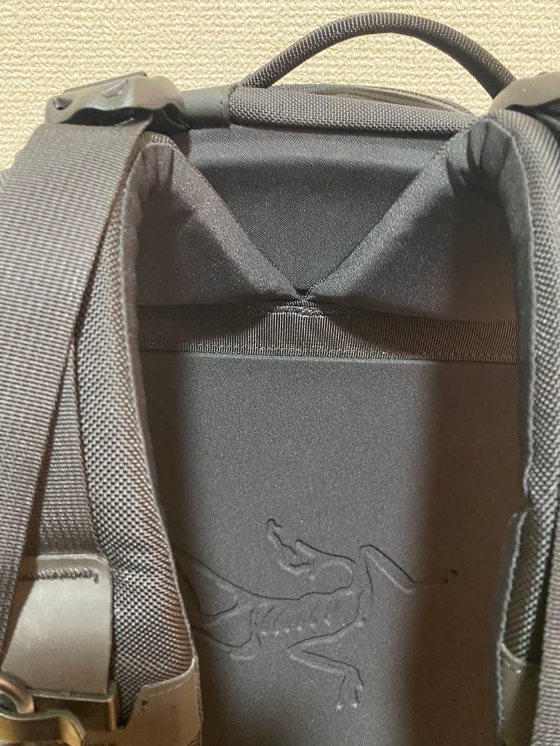 【ほぼ新品・未使用】アークテリクス ARC'TERYX Arro 22