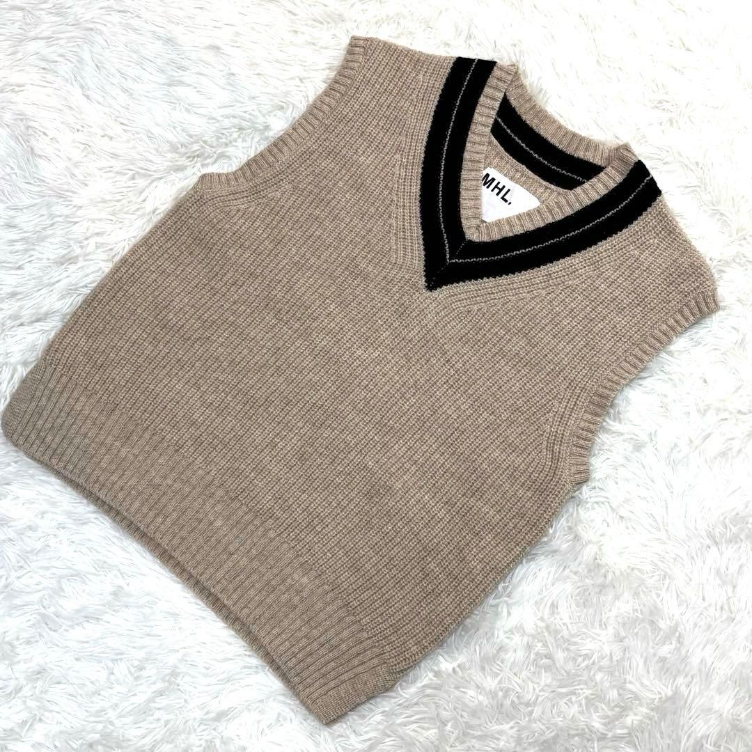 【23AW✨】MHL. ウールリブ ニットベスト Vネック ベージュ M