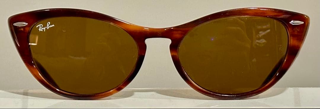 Ray-Ban ブラウン キャットアイ サングラス