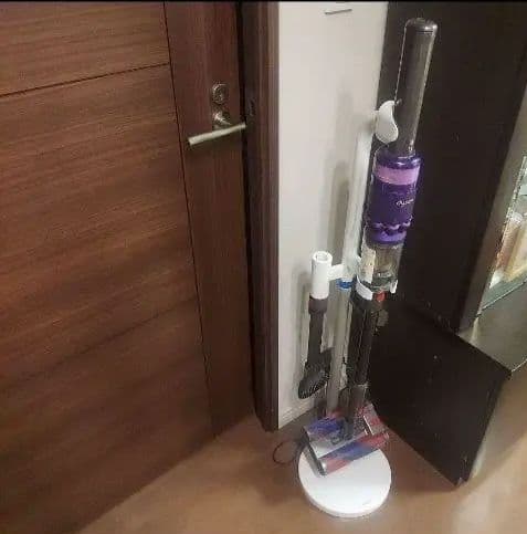 ダイソン Dyson コードレススティッククリーナー SV19