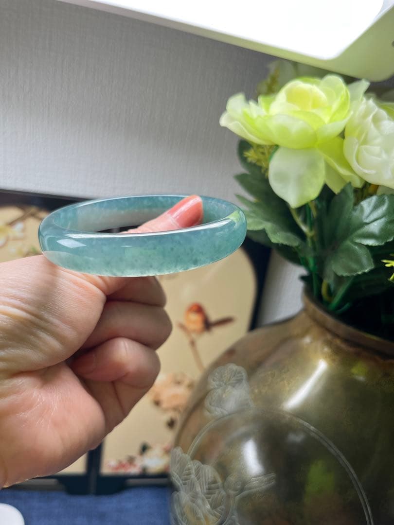 高品質‼️新入荷❣️天然A貨翡翠　完美品、雪花綿入り氷種氷藍水バングル　鑑定書付き
