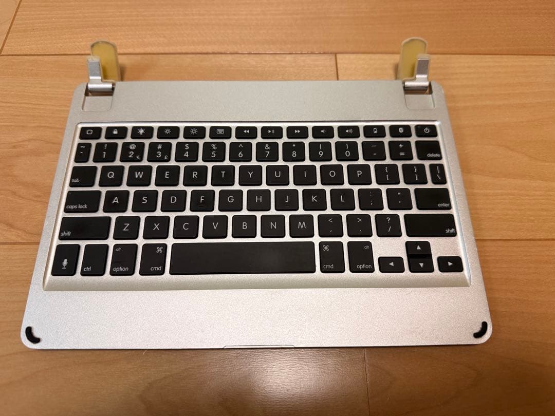 月*人様 iPad Pro 10.5インチ、アップルペンシル、キーボードなど