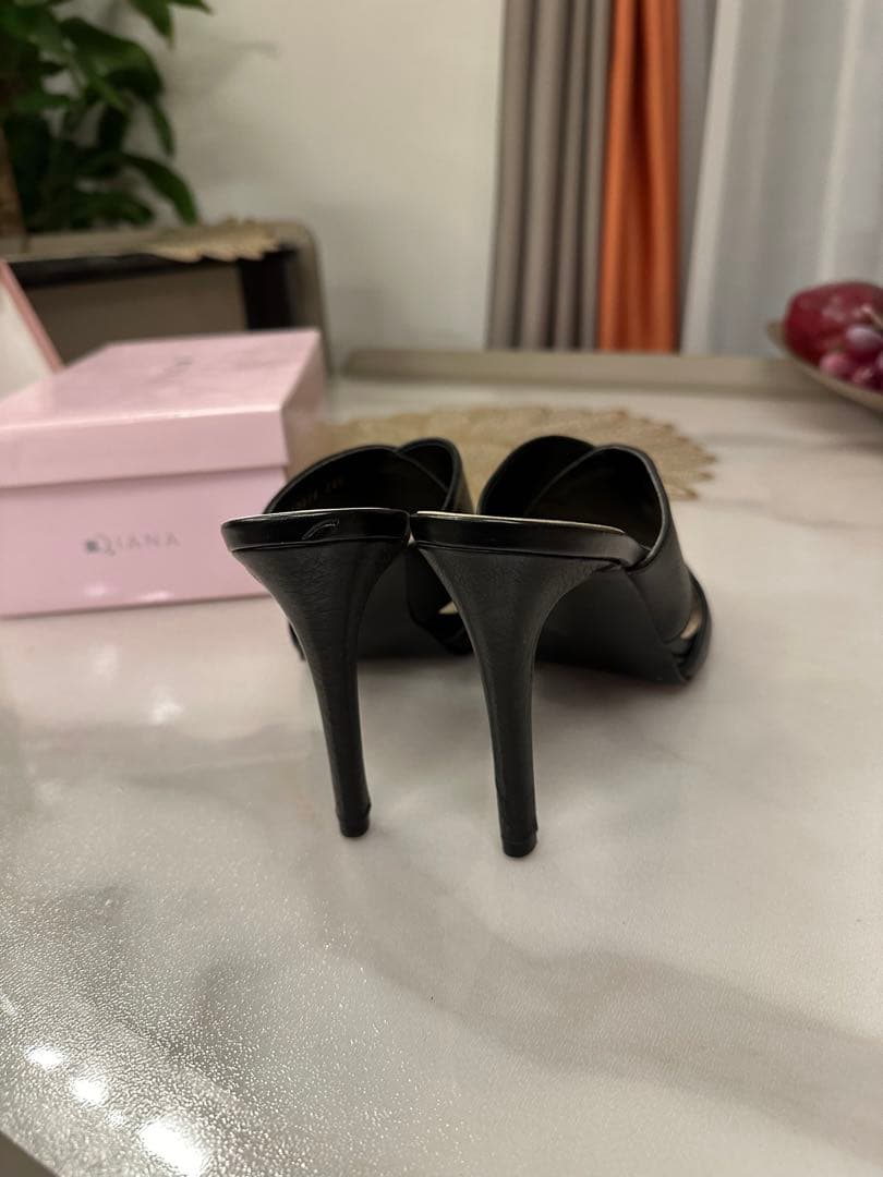 DIANAブラックレザー クロスオーバーミュール 高ヒール