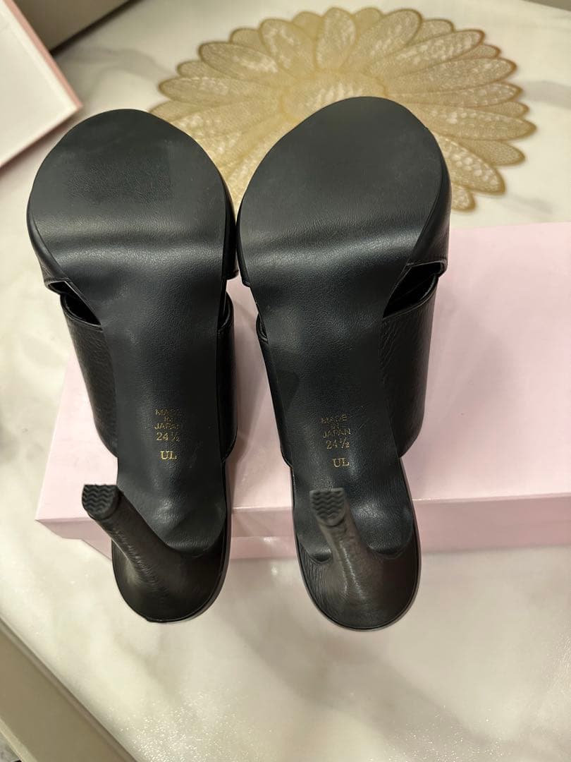 DIANAブラックレザー クロスオーバーミュール 高ヒール